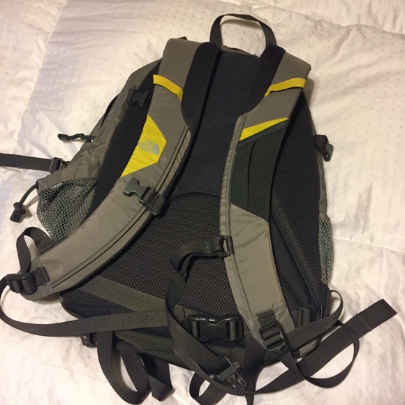 EXCELLENT condition North Face Backpack - Picture 2 of 6